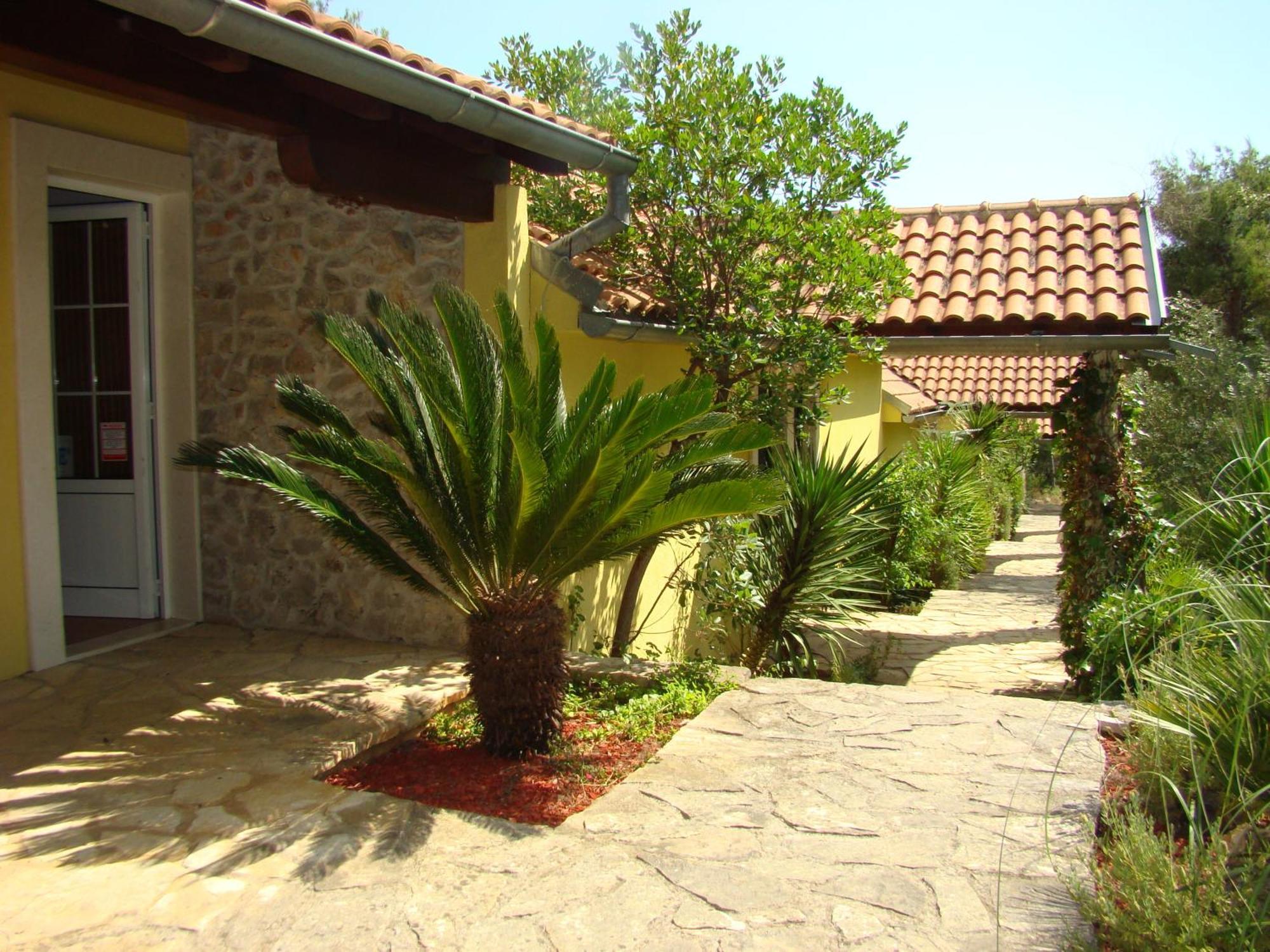 Villas Oleandri Vrboska Exterior foto